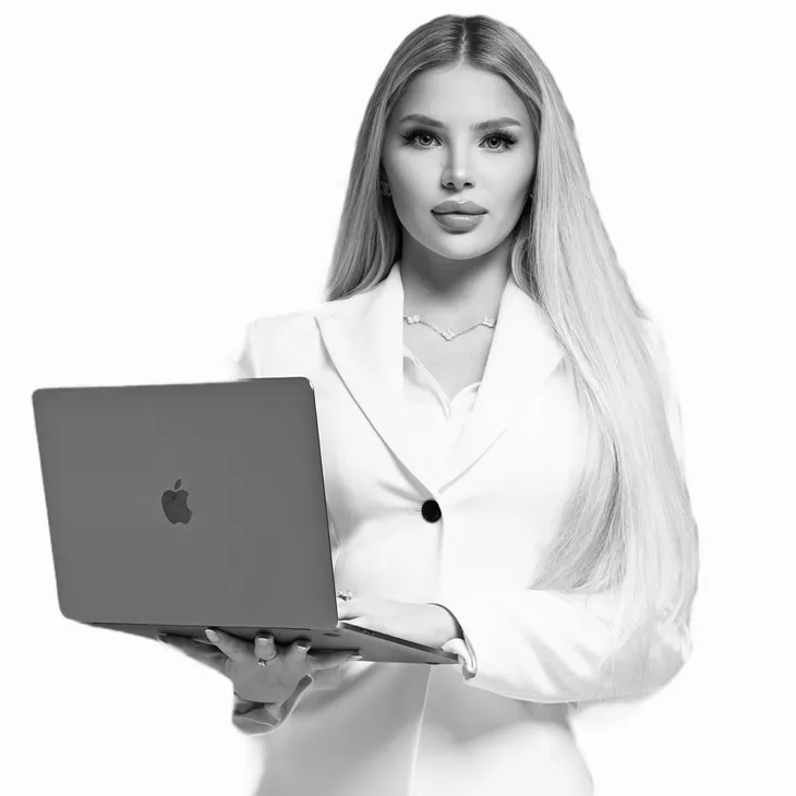 Paulina, Founder & CEO